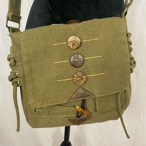 Cute boho style crossbody.